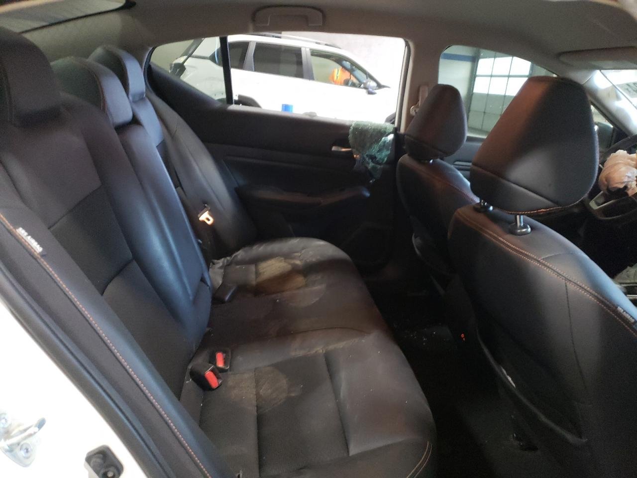 2019 II NISSAN ALTIMA SR