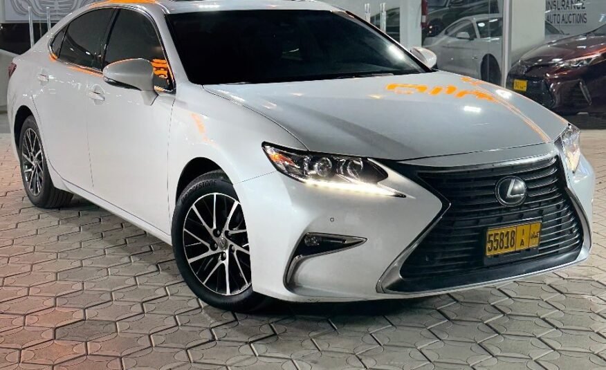 2016 Lexus ES350