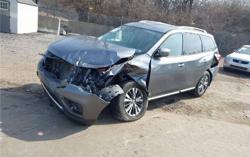 2019 Nissan Pathfinder SV