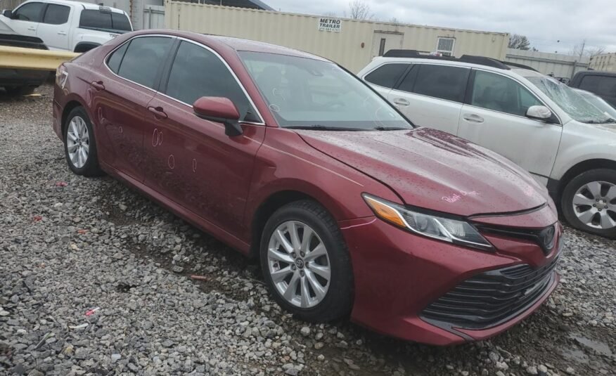 2018 II TOYOTA CAMRY LE