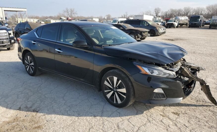 2021 II NISSAN ALTIMA SV