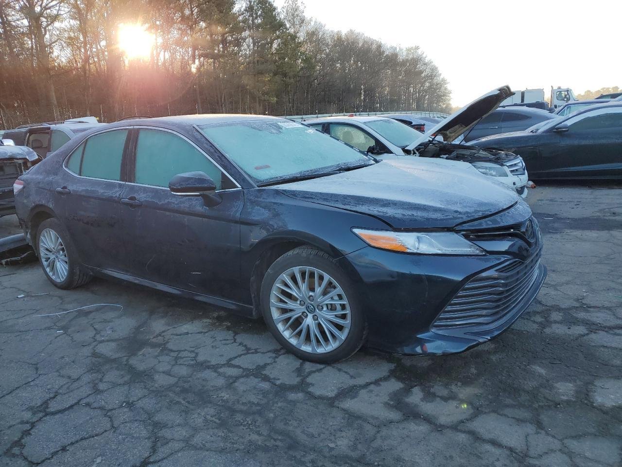 2019 II TOYOTA CAMRY XLE