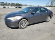 2017 II TOYOTA CAMRY LE
