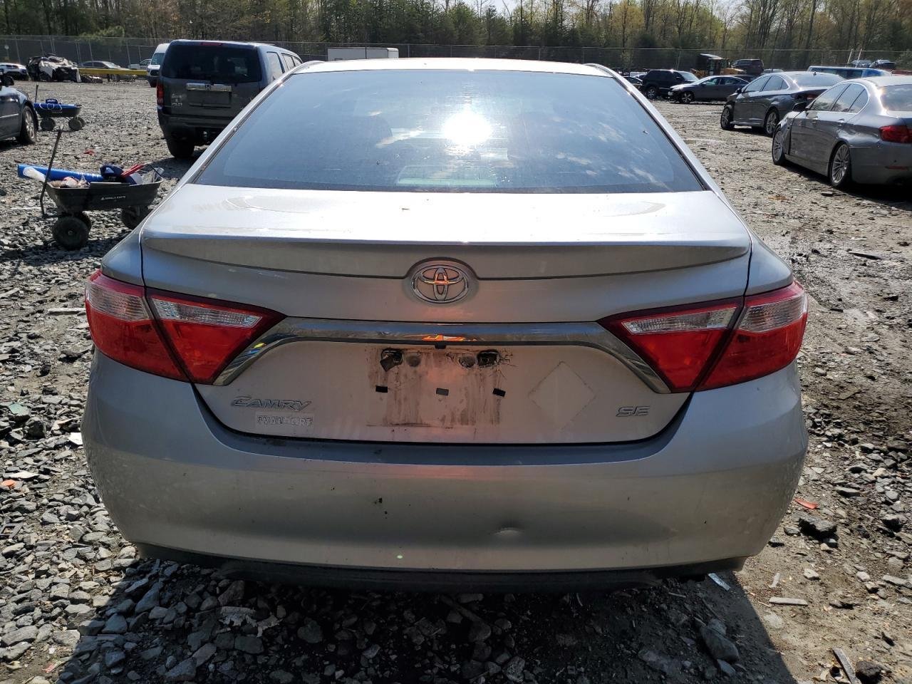 2017 II Toyota Camry SE