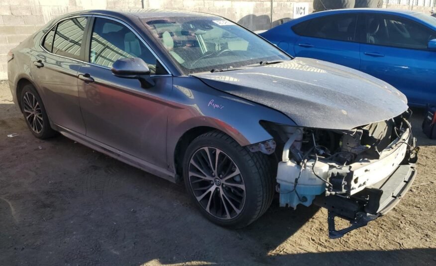 2018 II TOYOTA CAMRY SE