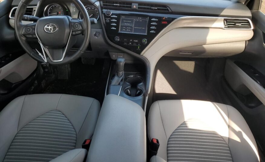 2018 II TOYOTA CAMRY SE