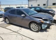 2019 II TOYOTA CAMRY LE