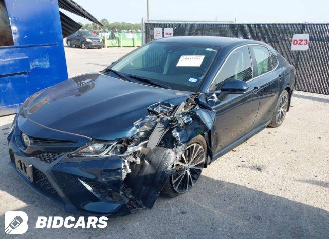2019 II TOYOTA CAMRY SE
