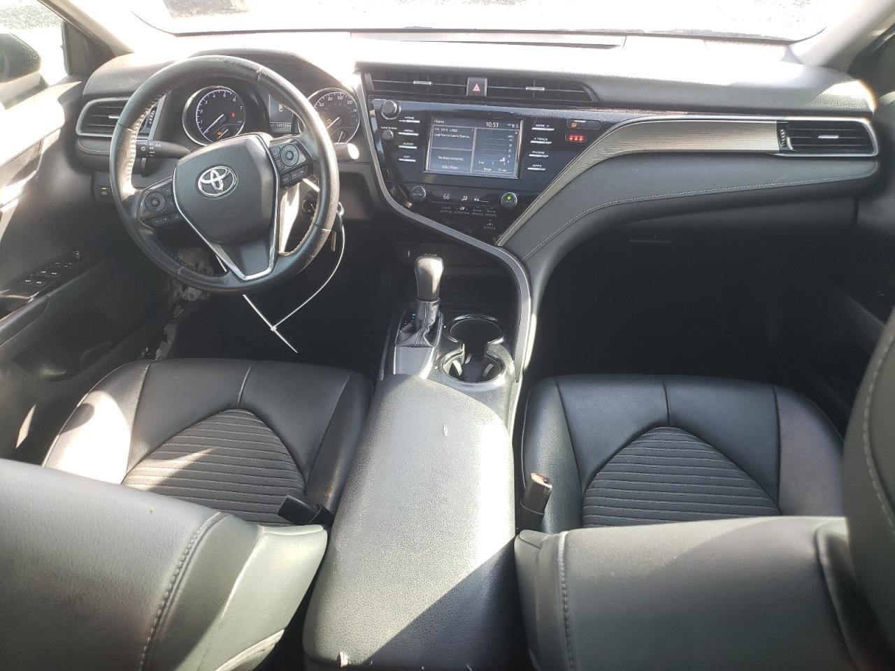 2019 II TOYOTA CAMRY SE