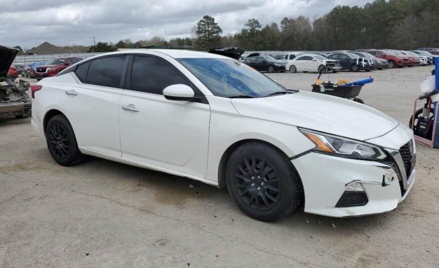 2020 II Nissan Altima S