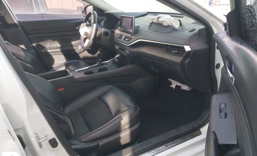 2020 II NISSAN ALTIMA SR