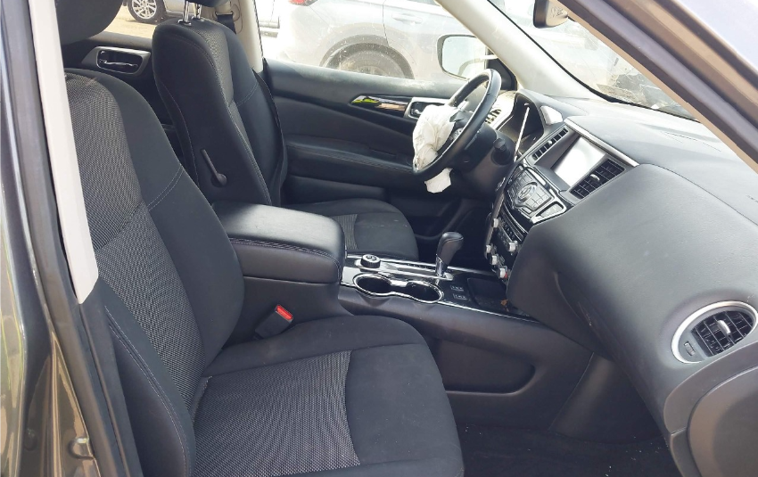 2019 Nissan Pathfinder SV