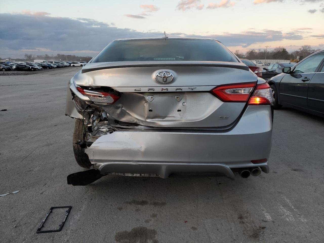 2020 II TOYOTA CAMRY SE