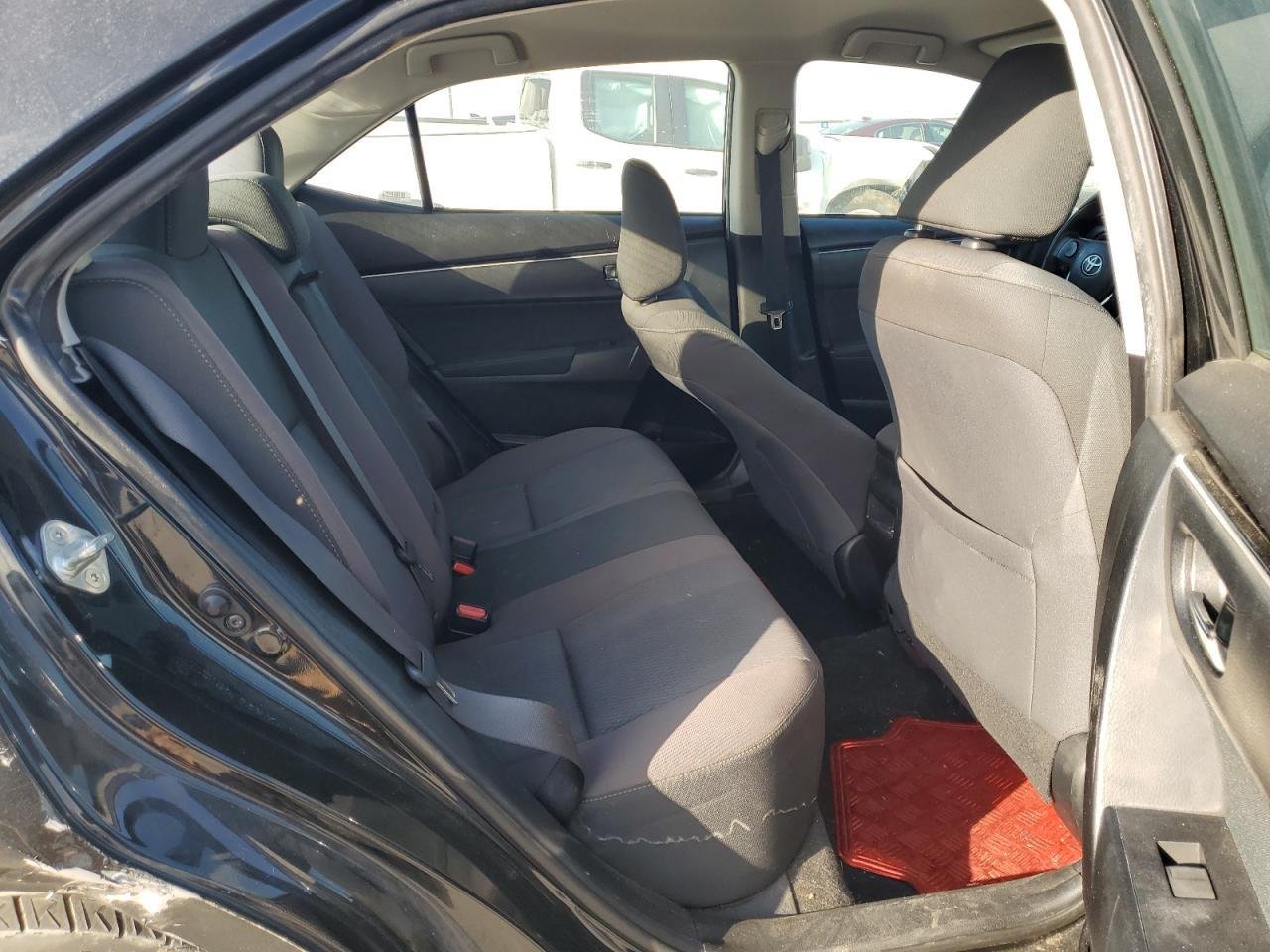 2018 II TOYOTA COROLLA LE