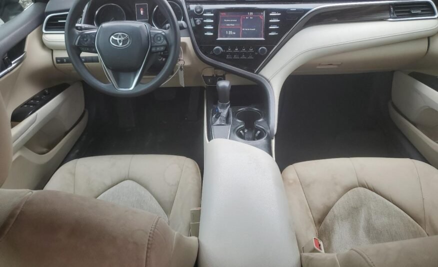 2018 II TOYOTA CAMRY LE