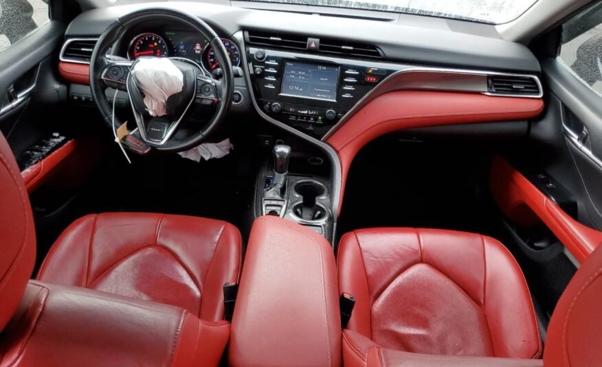 2018 II TOYOTA CAMRY XSE