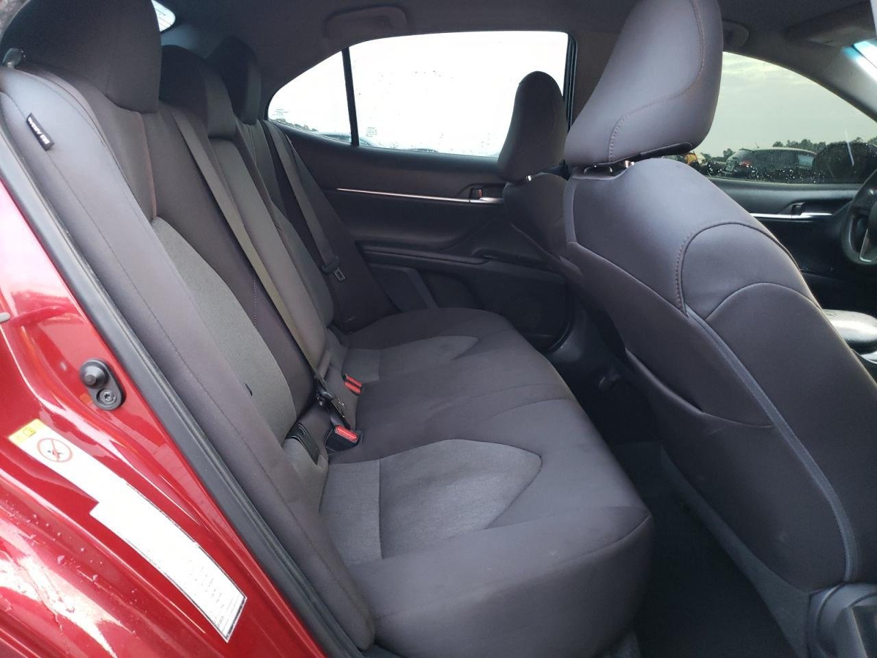 2018 II TOYOTA CAMRY LE