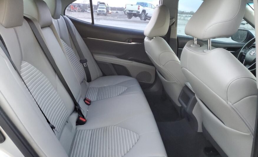 2020 II TOYOTA CAMRY SE