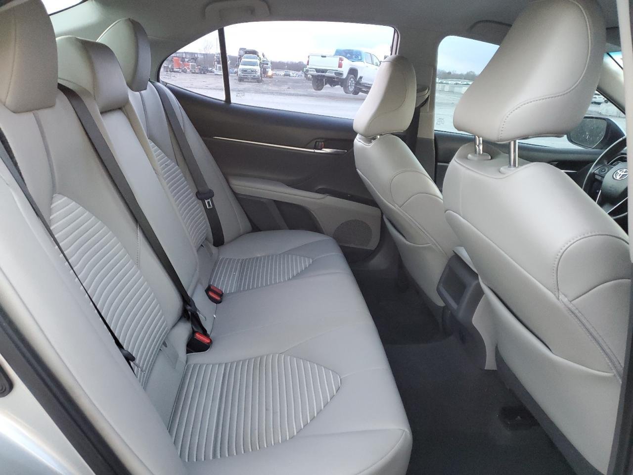 2020 II TOYOTA CAMRY SE