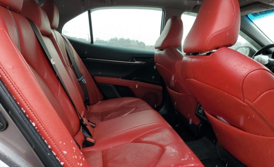2018 II TOYOTA CAMRY XSE