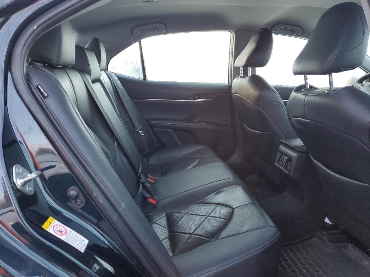 2019 II TOYOTA CAMRY XLE