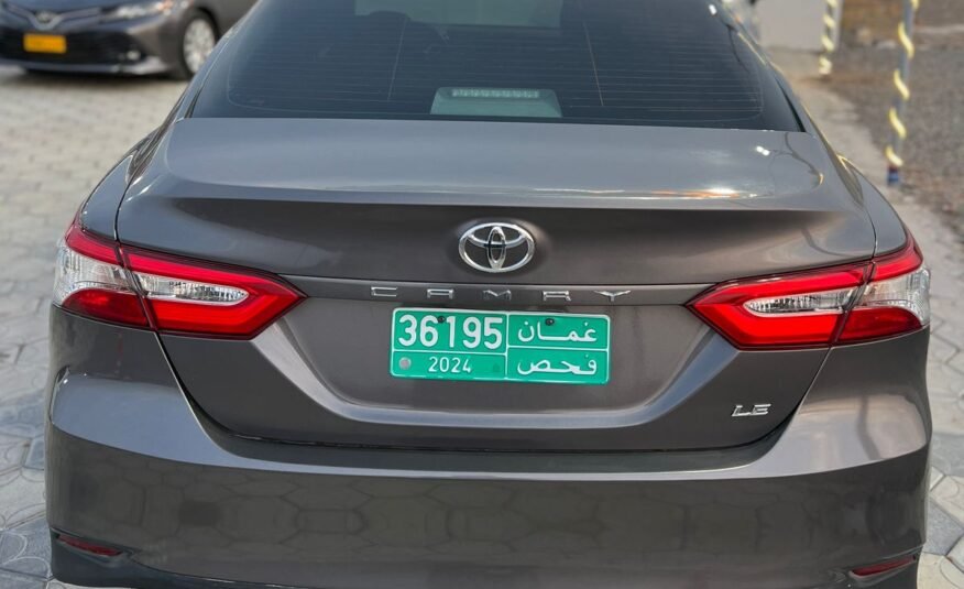 2018 II Toyota Camry LE
