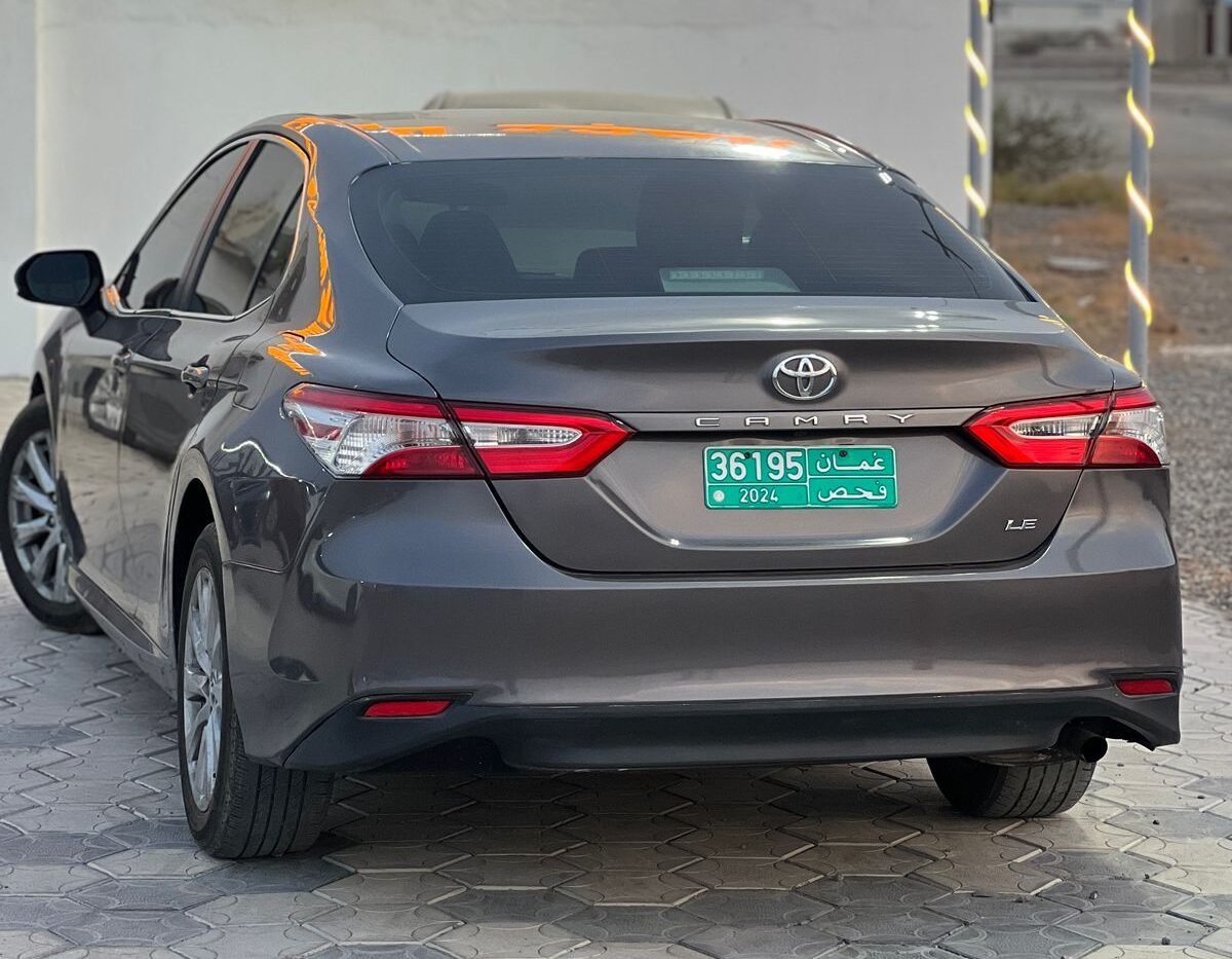 2018 II Toyota Camry LE