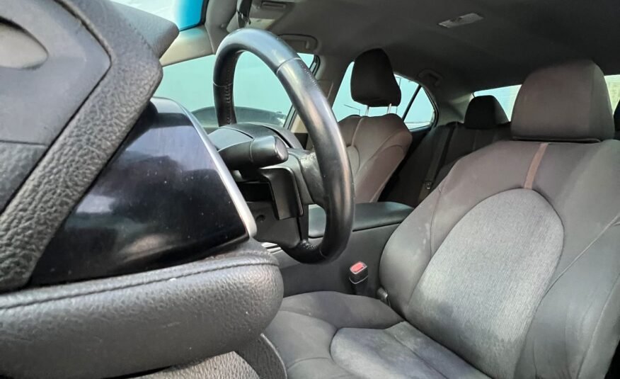 2018 II Toyota Camry LE