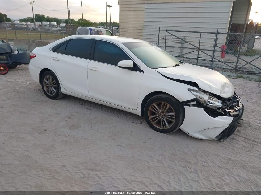 2017 II TOYOTA CAMRY SE