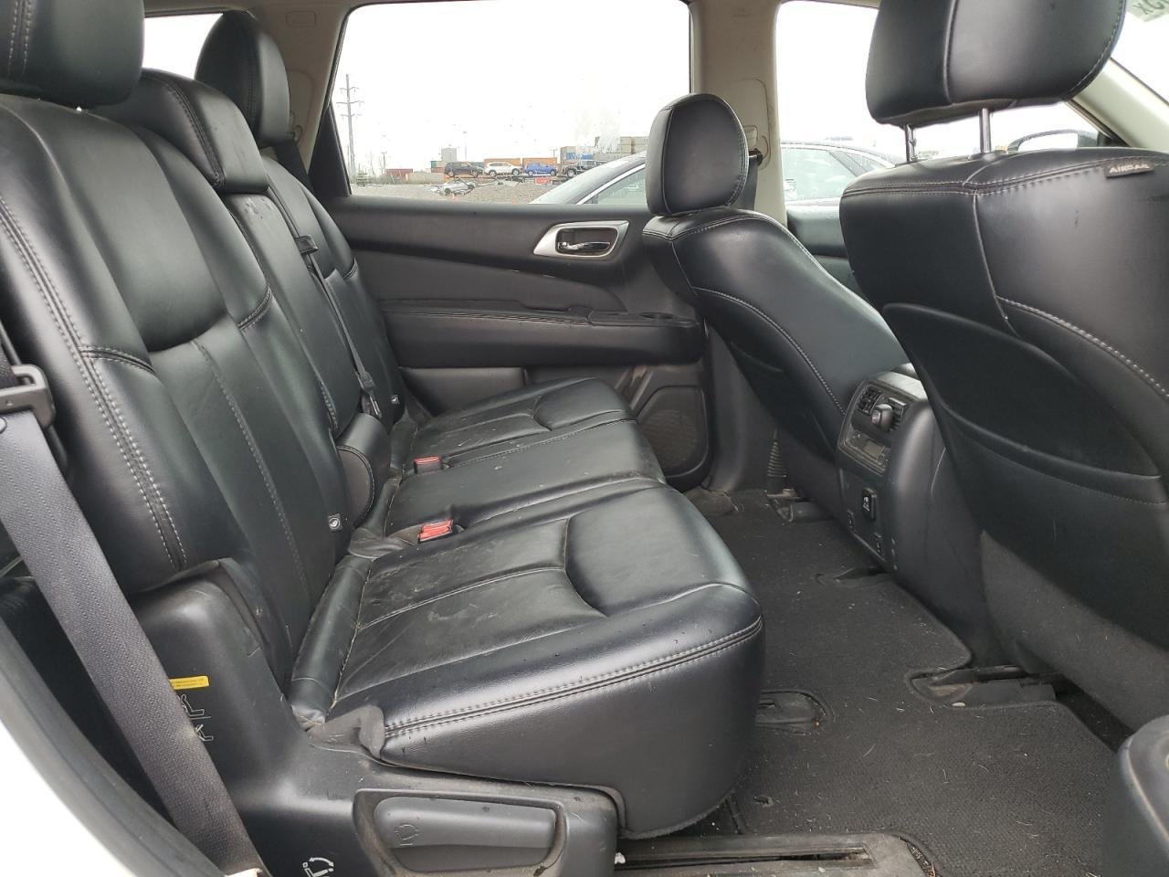 2017 II Nissan Pathfinder S