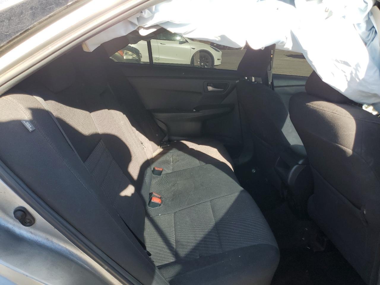 2017 II TOYOTA CAMRY LE