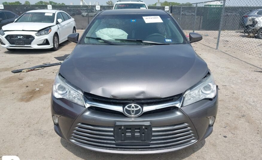 2017 II Toyota Camry LE