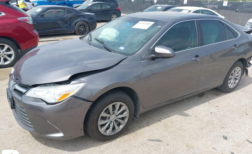 2017 II Toyota Camry LE