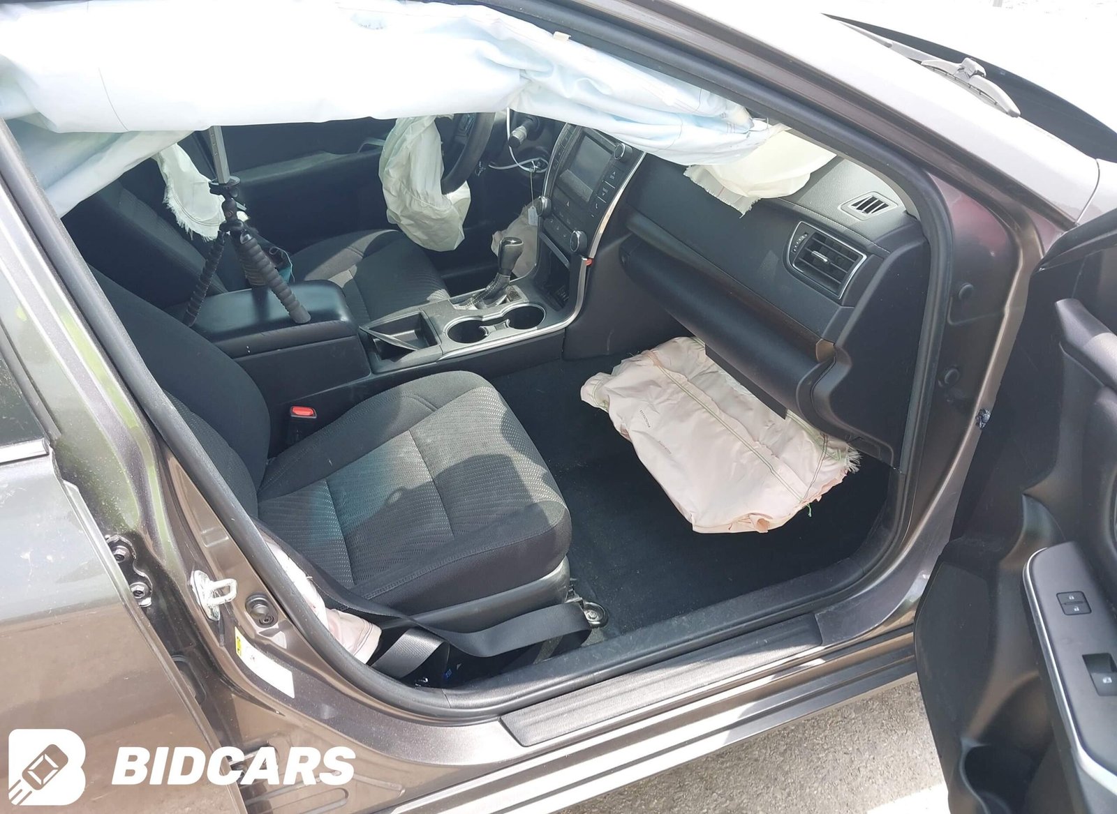 2017 II Toyota Camry LE