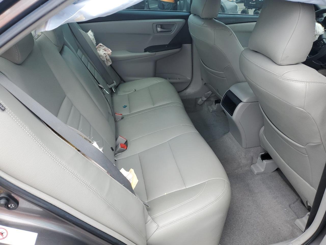 2017 II Toyota Camry LE