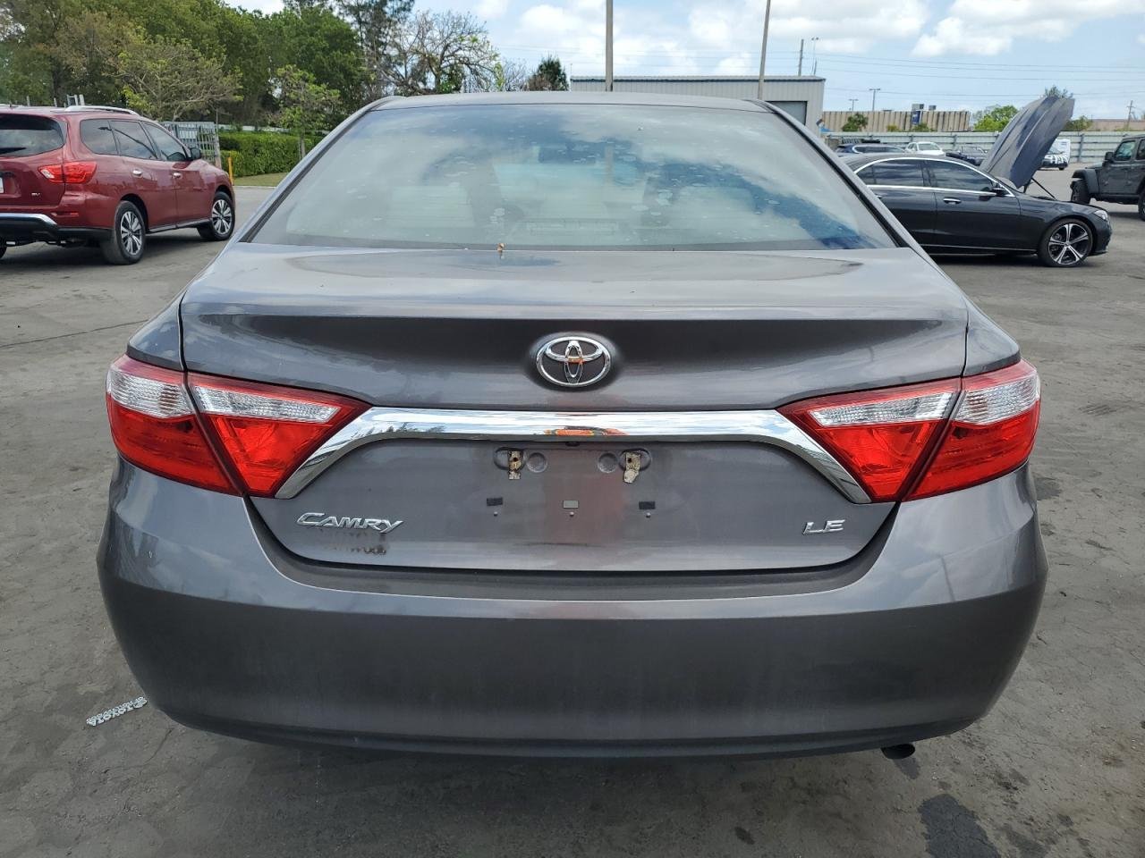 2017 II Toyota Camry LE