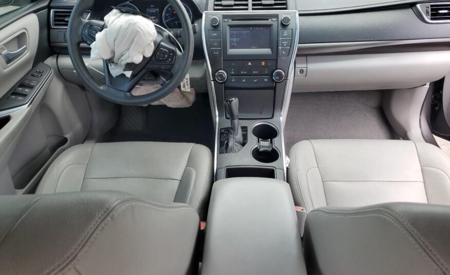 2017 II Toyota Camry LE