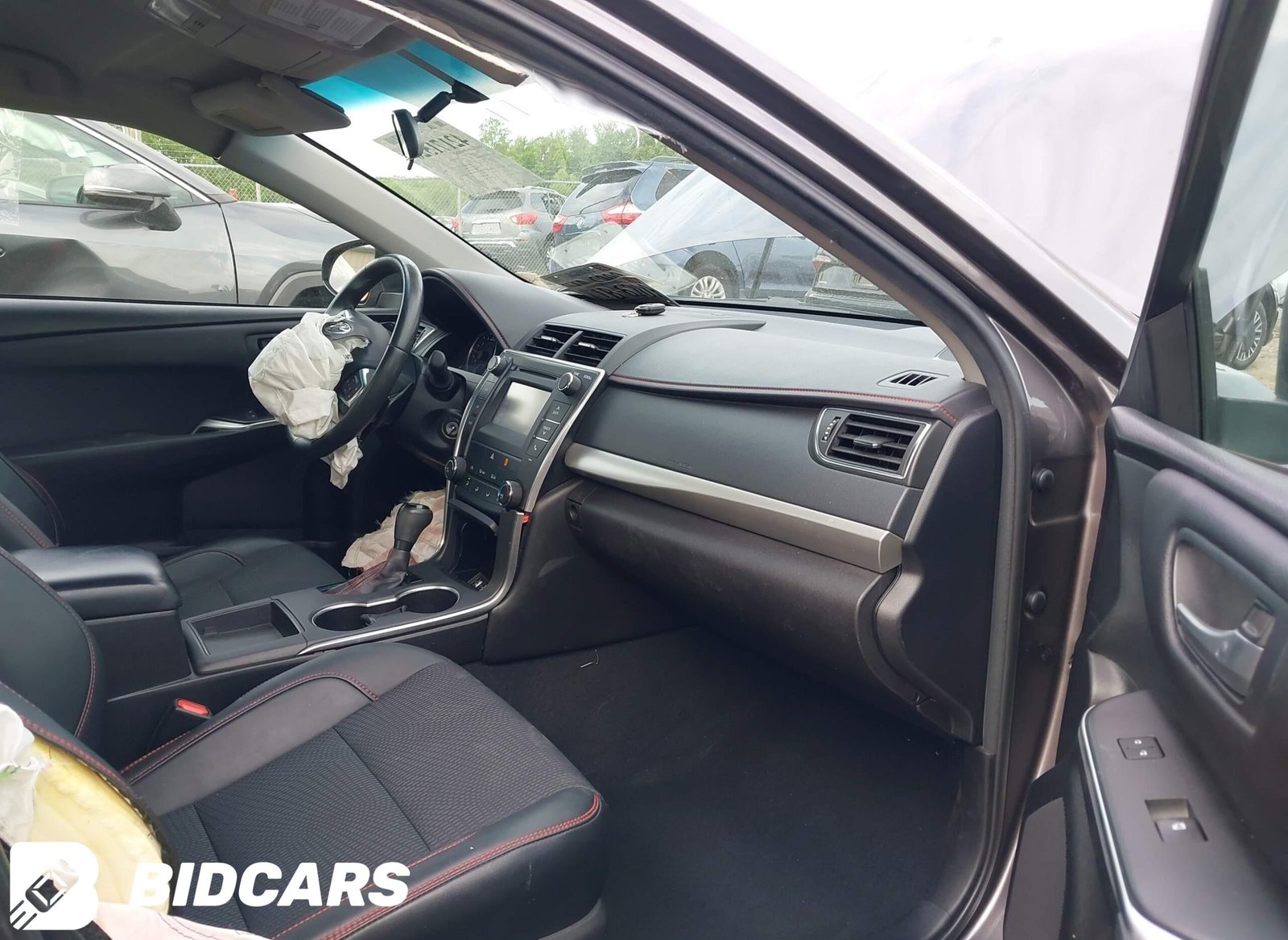 2017 II TOYOTA CAMRY SE