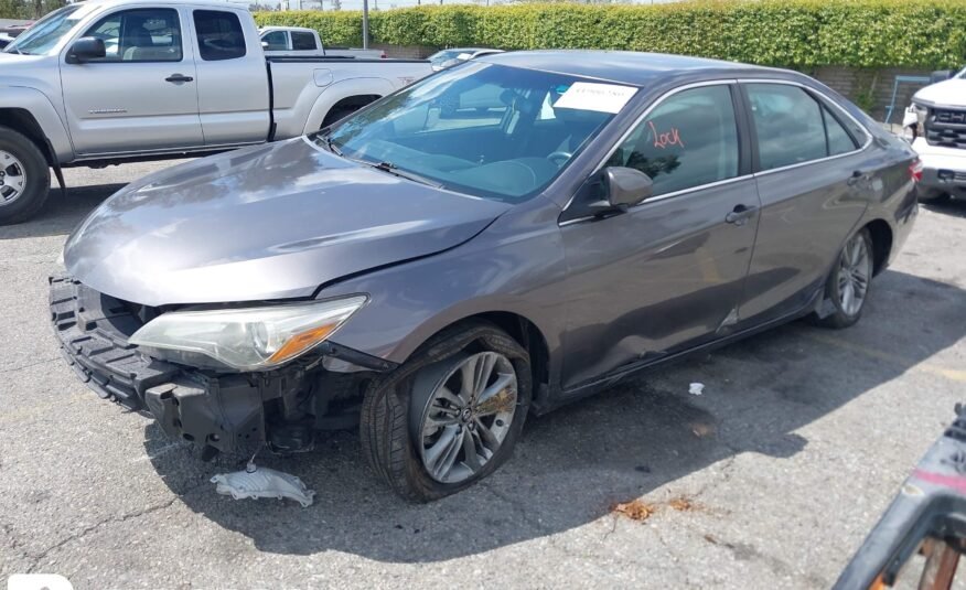 2017 II TOYOTA CAMRY SE