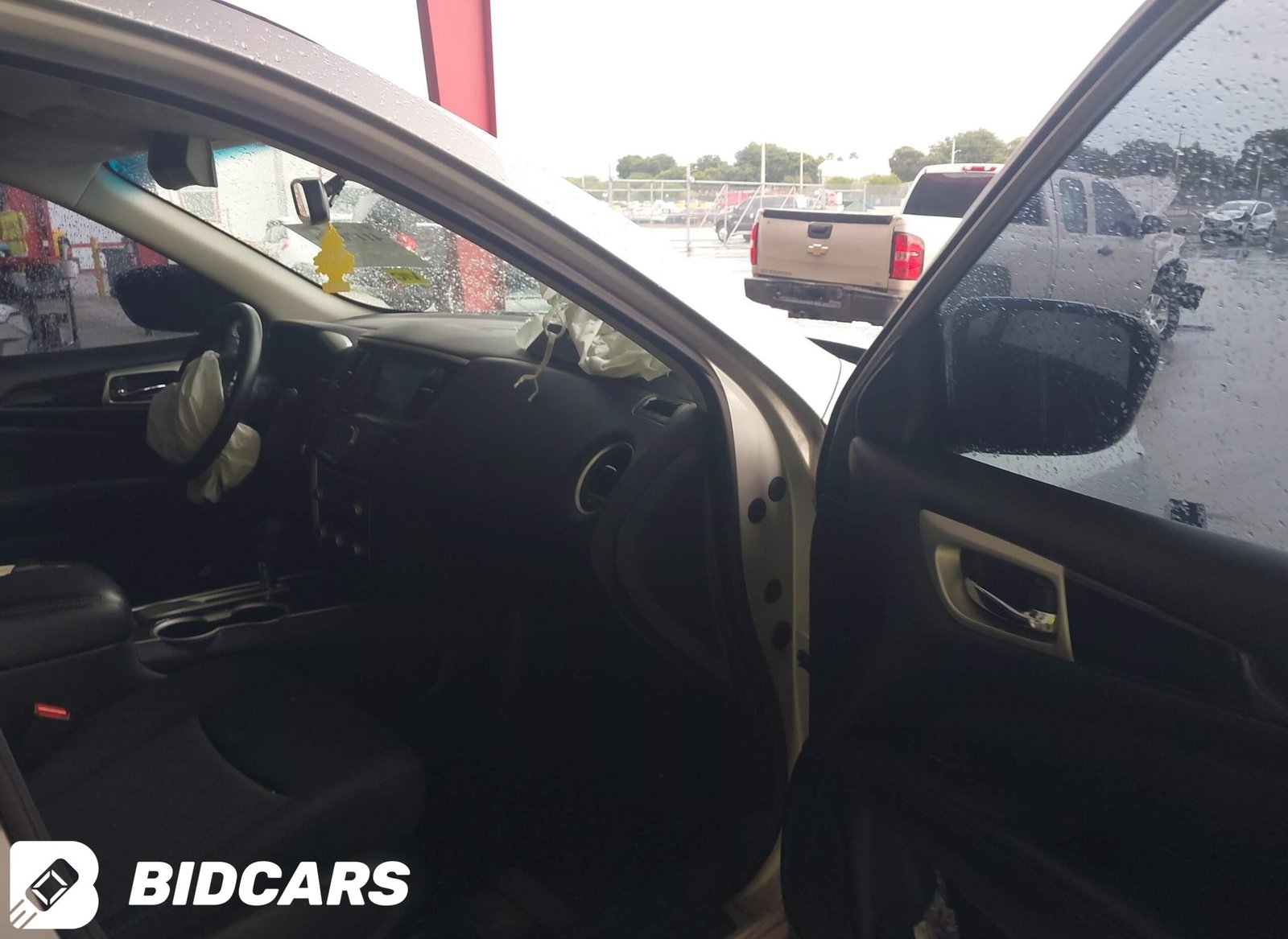 2018 II NISSAN PATHFINDER SV