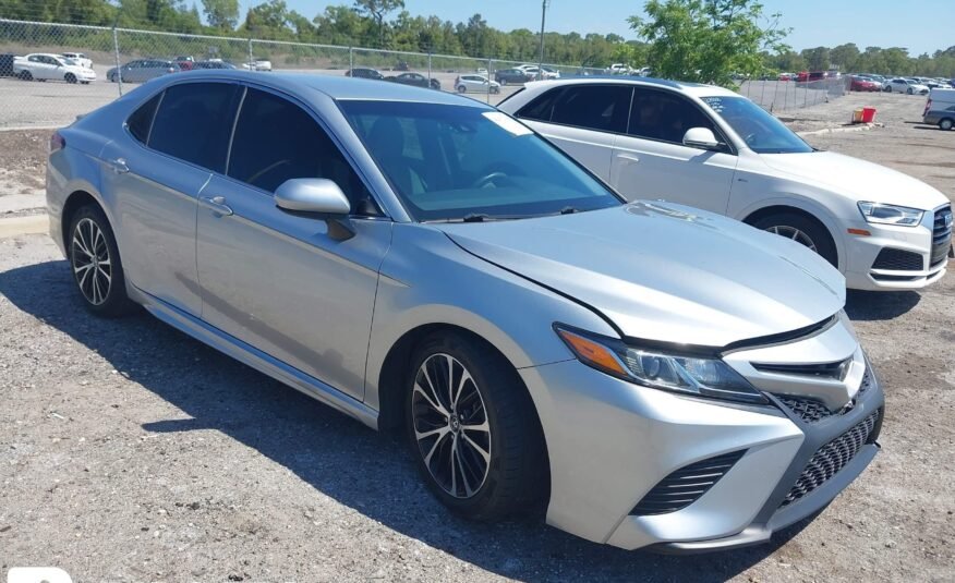 2018 II TOYOTA CAMRY SE