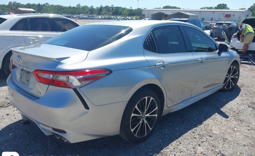 2018 II TOYOTA CAMRY SE