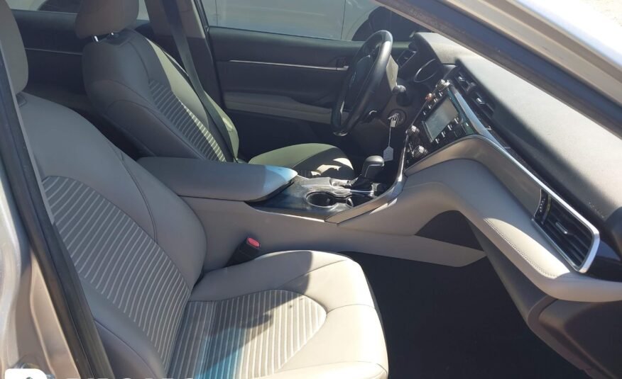 2018 II TOYOTA CAMRY SE