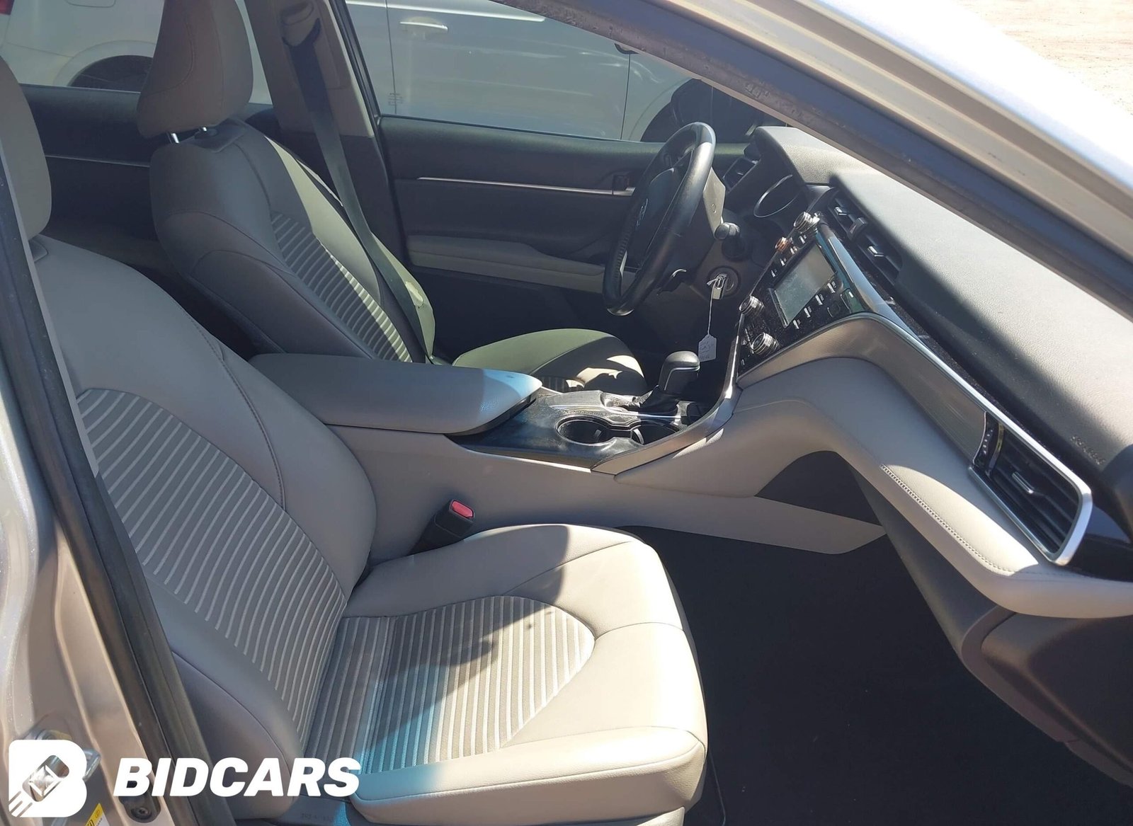 2018 II TOYOTA CAMRY SE