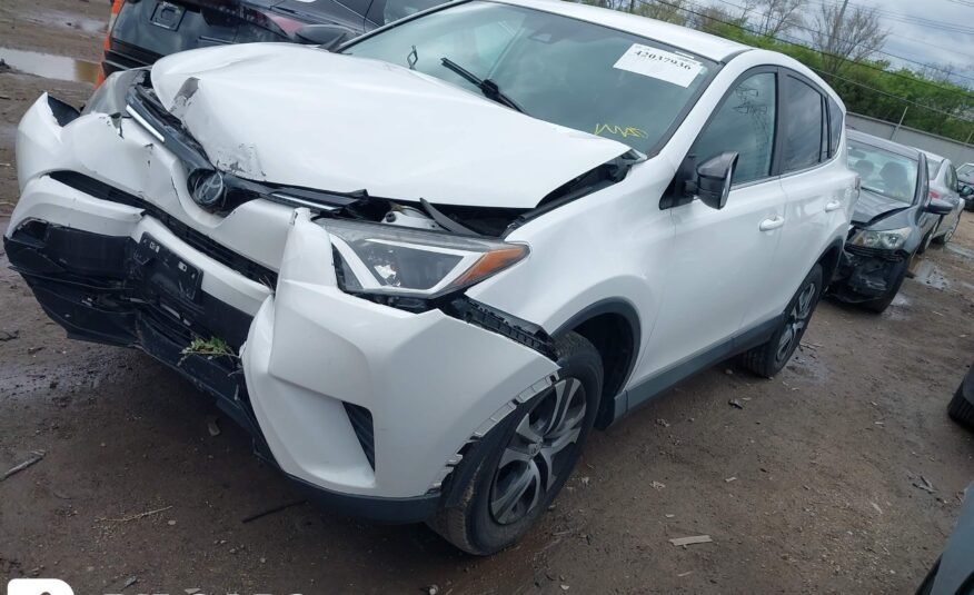 2018 II TOYOTA RAV4 LE