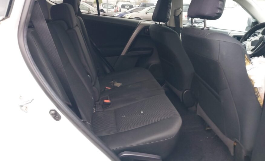 2018 II TOYOTA RAV4 LE