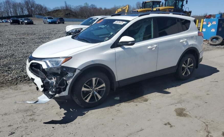2018 II Toyota RAV4 ADVENTURE XLE