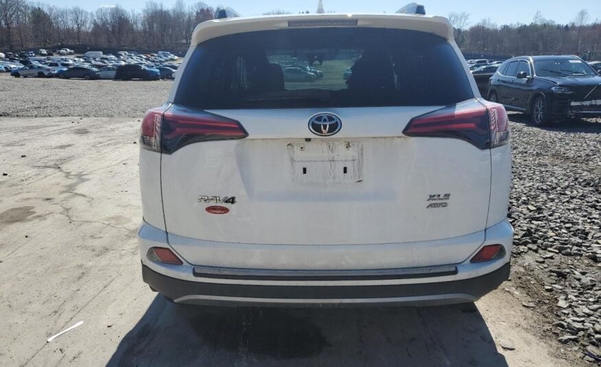 2018 II Toyota RAV4 ADVENTURE XLE