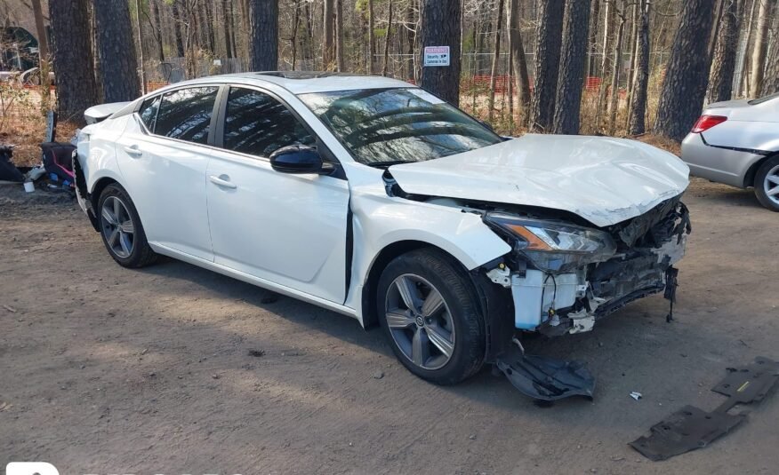 2019 II NISSAN ALTIMA SR