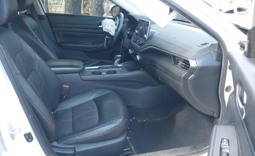2019 II NISSAN ALTIMA SR